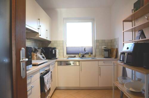 Blick in d. Küche.JPG - 