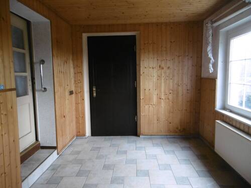 Eingangsbereich - Einfamilienhaus mit 120,00 m² in Lauchhammer zum Kaufen