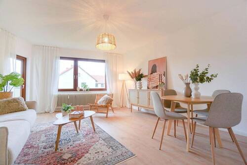 Wohnzimmer - Moderne 3-Zimmer Wohnung mit großem Balkon nähe Bürgerpark