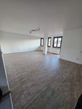 20251202_121211.jpg - Etagenwohnung mit 100,00 m&sup2; in Feucht zum Kaufen