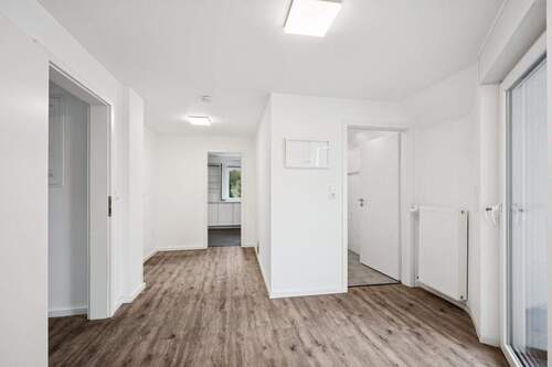 Flur 1. OG - 4 Zimmer Einfamilienhaus zum Kaufen in Niederkrüchten