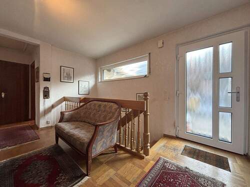 Eingang EG - 6 Zimmer Einfamilienhaus in Marburg / Ockershausen