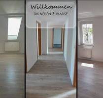 Wie wärs damit? DG-Wohnung mit viel Platz - Plauen Stadtmitte