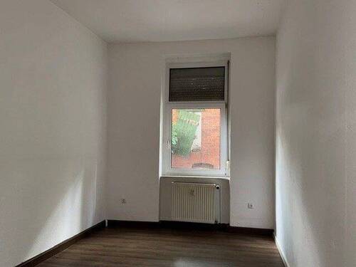 Zimmer 2 - 3 Zimmer Etagenwohnung zur Miete in Erfurt