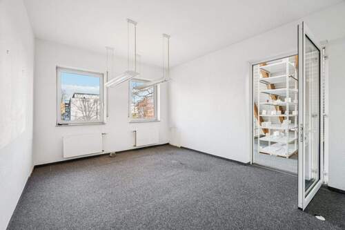 Büro 5 - 1 Zimmer Mehrfamilienhaus, Wohnhaus in Mönchengladbach