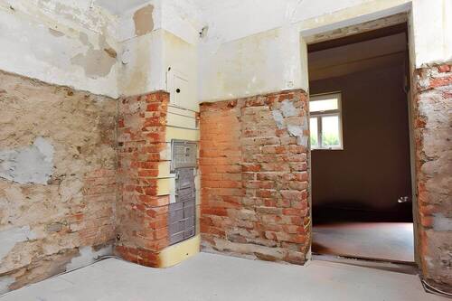 Küche mit Sichtmauerwerk/Esszimmer mit Lehmputz - 