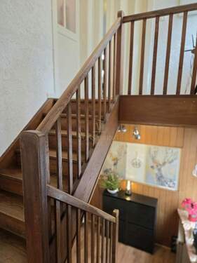 Treppenhaus_Holztreppe - 