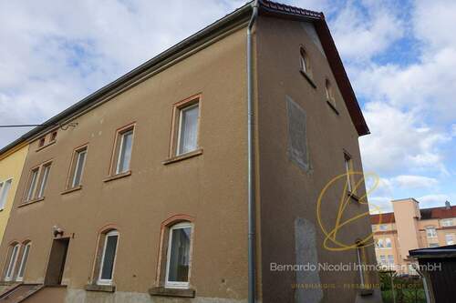 Seitenansicht - Doppelhaushälfte mit 214,00 m² in Großröhrsdorf zum Kaufen