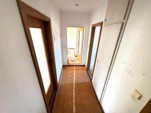 Flur - 4 Zimmer Etagenwohnung zum Kaufen in Kamenz