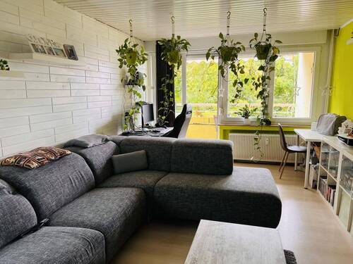 Wohnzimmer - 4 Zimmer Etagenwohnung in Ludwigsburg