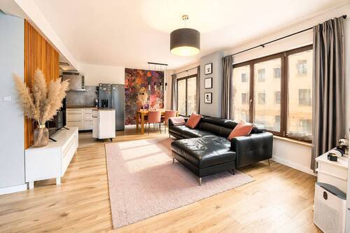 Wohnzimmer - Kernsaniert & modern: EG-Wohnung mit 3 Stellplätzen, Smart Home & Top-Zustand