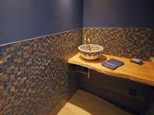 Stilvoll gestaltetes Gäste-WC - 