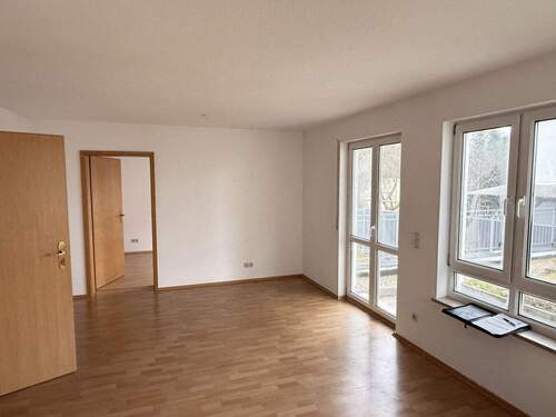 Wohnzimmer - Etagenwohnung mit 75,90 m&sup2; in Zwickau zum Kaufen
