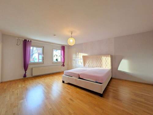 Schlafzimmer 1.OG - 