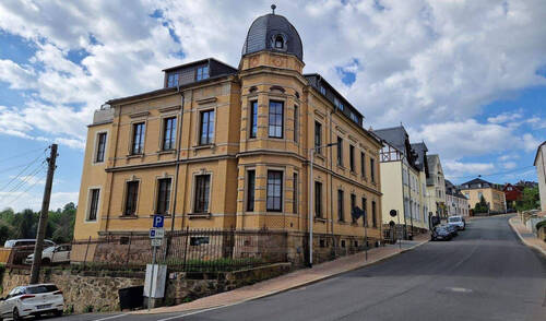 Außenansicht - 2 Raum Wohnung mit Balkon und Fernblick