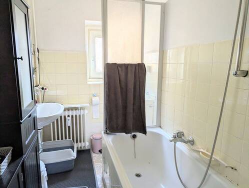 Vollbad mit Fenster - Etagenwohnung mit 57,00 m&sup2; in Pinneberg zur Miete