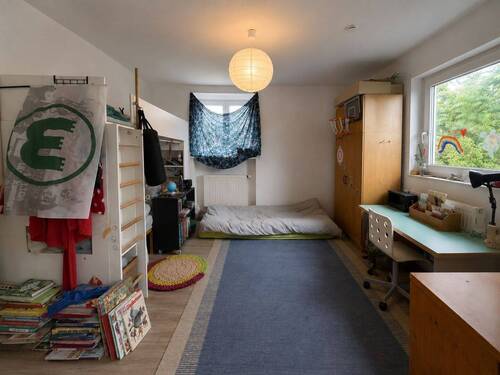 Kinderzimmer mit Spielbereich - 