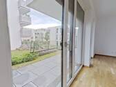 Blick auf die Terrasse - 3 Zimmer Terrassenwohnung in Wolfsburg