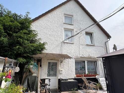 7a Frontsicht - 1 Zimmer Mehrfamilienhaus, Wohnhaus zum Kaufen in Beverungen