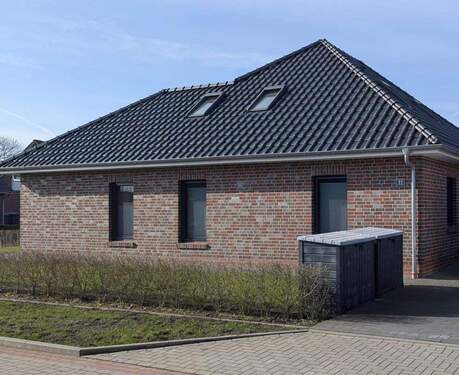 Bild 2 - 7 Zimmer Einfamilienhaus zum Kaufen in Esens