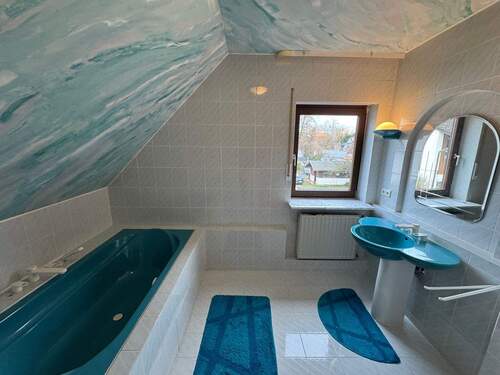 Blick ins Badezimmer - 