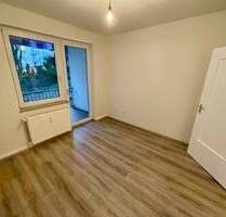 Frisch renovierte 3-Zimmer-Wohnung mit Balkon im EG! - Essen Südostviertel