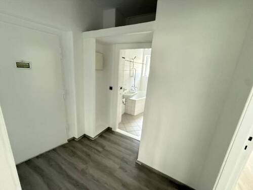 Diele - Etagenwohnung mit 44,00 m² in Berlin zum Kaufen