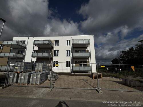 Hausansicht - 1 Zimmer Etagenwohnung zur Miete in Ölbronn - Dürm