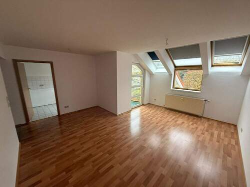 Wohnzimmer - 2 Zimmer Etagenwohnung zum Kaufen in Eisenach