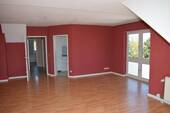 Wohnzimmer (I) - Provisionsfrei! 3-Zimmer Maisonette im 3. OG