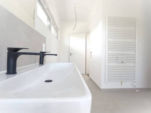 Tageslichtbad mit Dusche - 