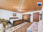 RE/MAX Immobilien DeLux Schlafzimmer UG 2 - 