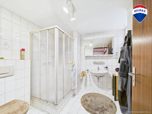 RE/MAX Immobilien DeLux Badezimmer UG - 