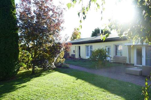 Hausansicht - stadtnah + strandnah --- im Bungalowstil am Ortskern