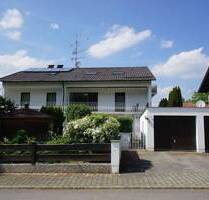 DHH als 3-Familienhaus, grüne und ruhige Lage in Gilching- Geisenbrunn, Besichtig. n. Vereinbg. - Gilching / Geisenbrunn