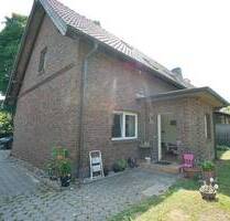 Alpen-Menzelen: Zweifamilienhaus mit Geschichte