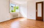 Wohnzimmer-Süden - 2 Zimmer Etagenwohnung zum Kaufen in Köln