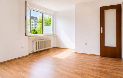 Wohnzimmer-Süden - 2 Zimmer Etagenwohnung zum Kaufen in Köln