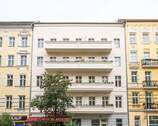 Hausansicht (2) - Buntes Friedrichshain, ruhiger Samariterkiez - 2-Zimmerwohnung im urbanen Spannungsfeld