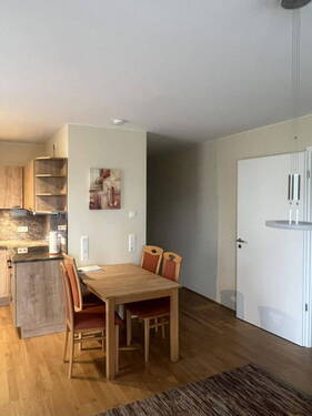 Wohnzimmer / Essbereich - 