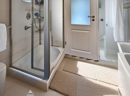 Bad mit Dusche, Designbeispiel - 