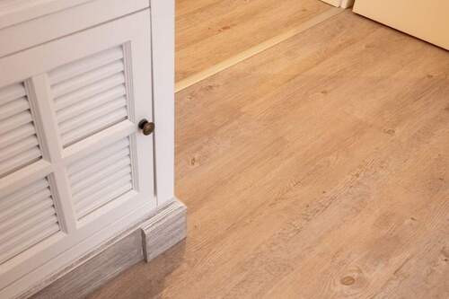 Bodenbelag – Beispielabbildung einer Referenzimmobilie des Bauträgers - 