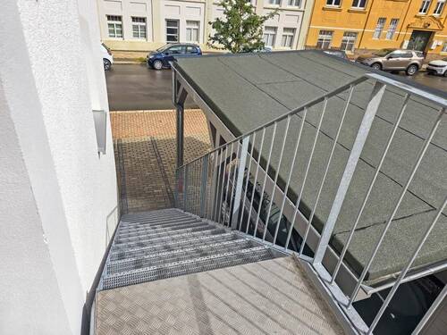 Aufgang - 4 Zimmer Etagenwohnung zum Kaufen in Zeulenroda-Triebes