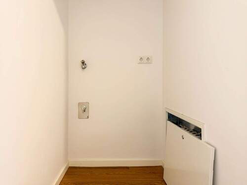 Hauswirtschaftsraum mit WM-Anschluss - 