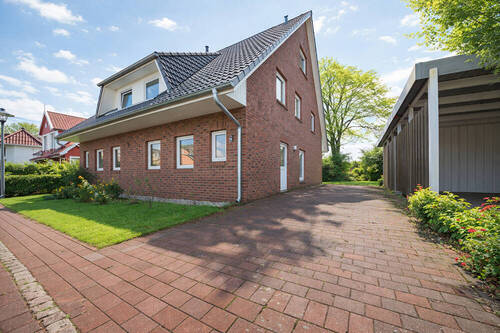 200-2585_Hausansicht_Sommer - 