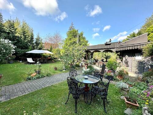 Garten - Mehrfamilienhaus, Wohnhaus mit 193,30 m² in Düsseldorf zum Kaufen