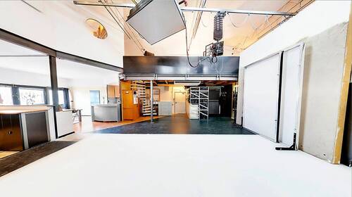 Bild 1 - Fotostudio im Münchner Norden - flexible Tagesmiete + Equipment