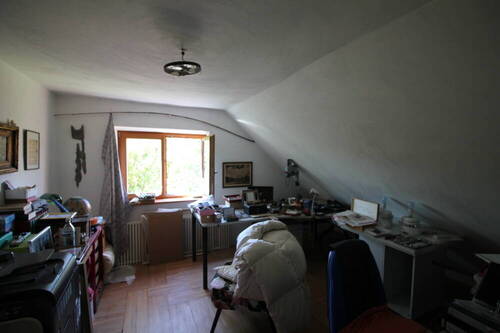 Zimmer DG 1 - 3 Zimmer Reihenendhaus in Landshut