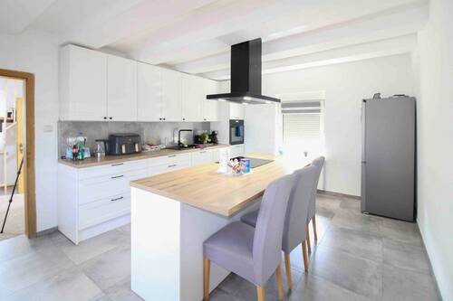 Küche EG - Modernisiertes Einfamilienhaus mit 1.400 m² Grundstück & Alleinlage in Peine - vielseitig nutzbar