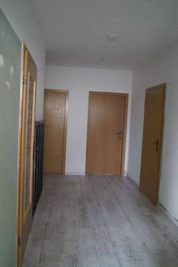 Flur - 4 Zimmer Etagenwohnung in Delitzsch